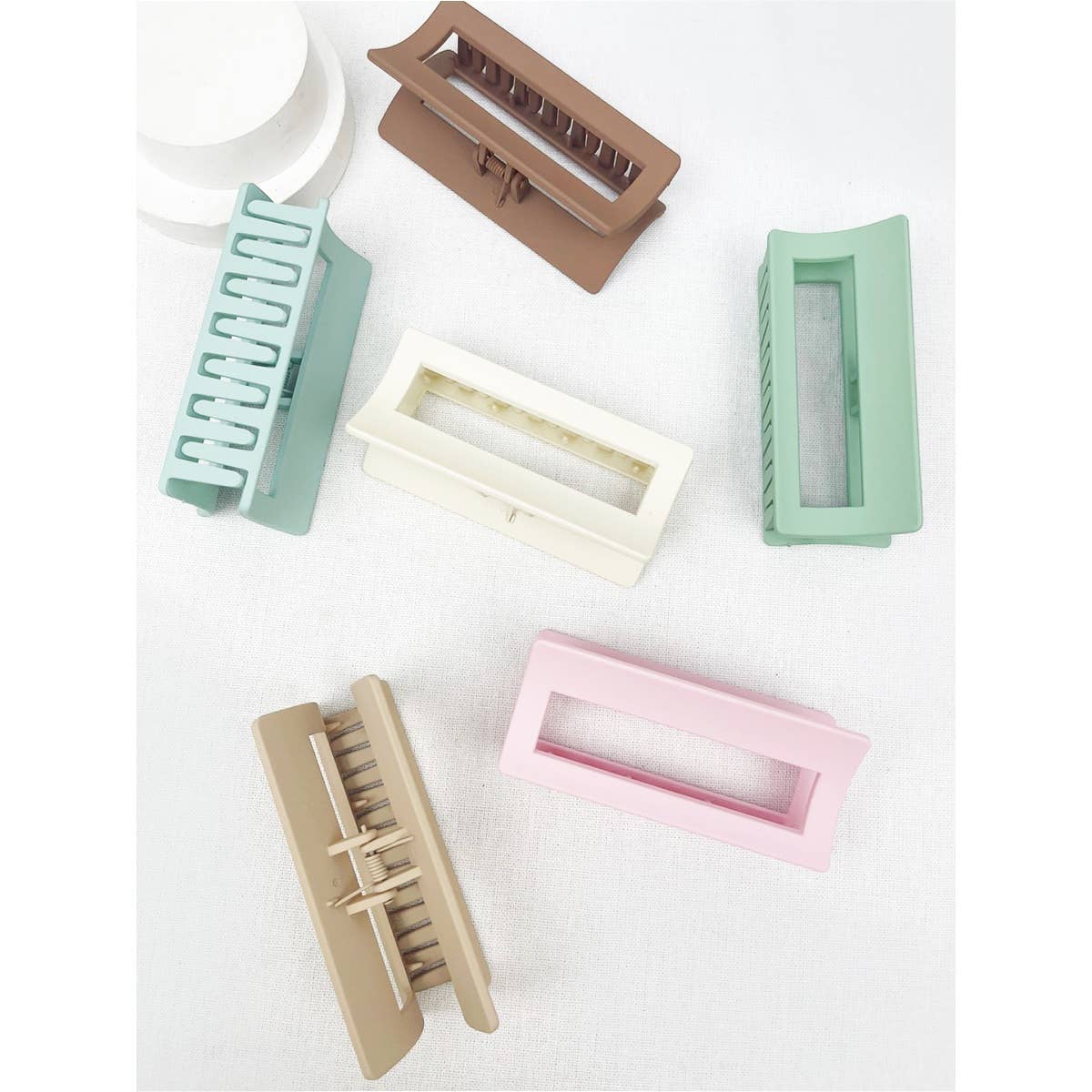 Soft Tone Cut Out Rectangle Shape Hair Claw