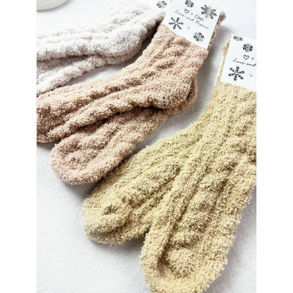 Neutral Tone Solid Cable Pattern Cozy Socks