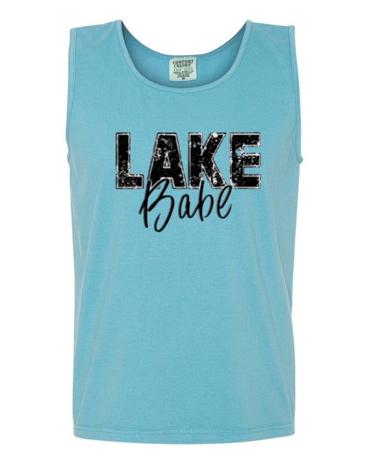 Lake babe